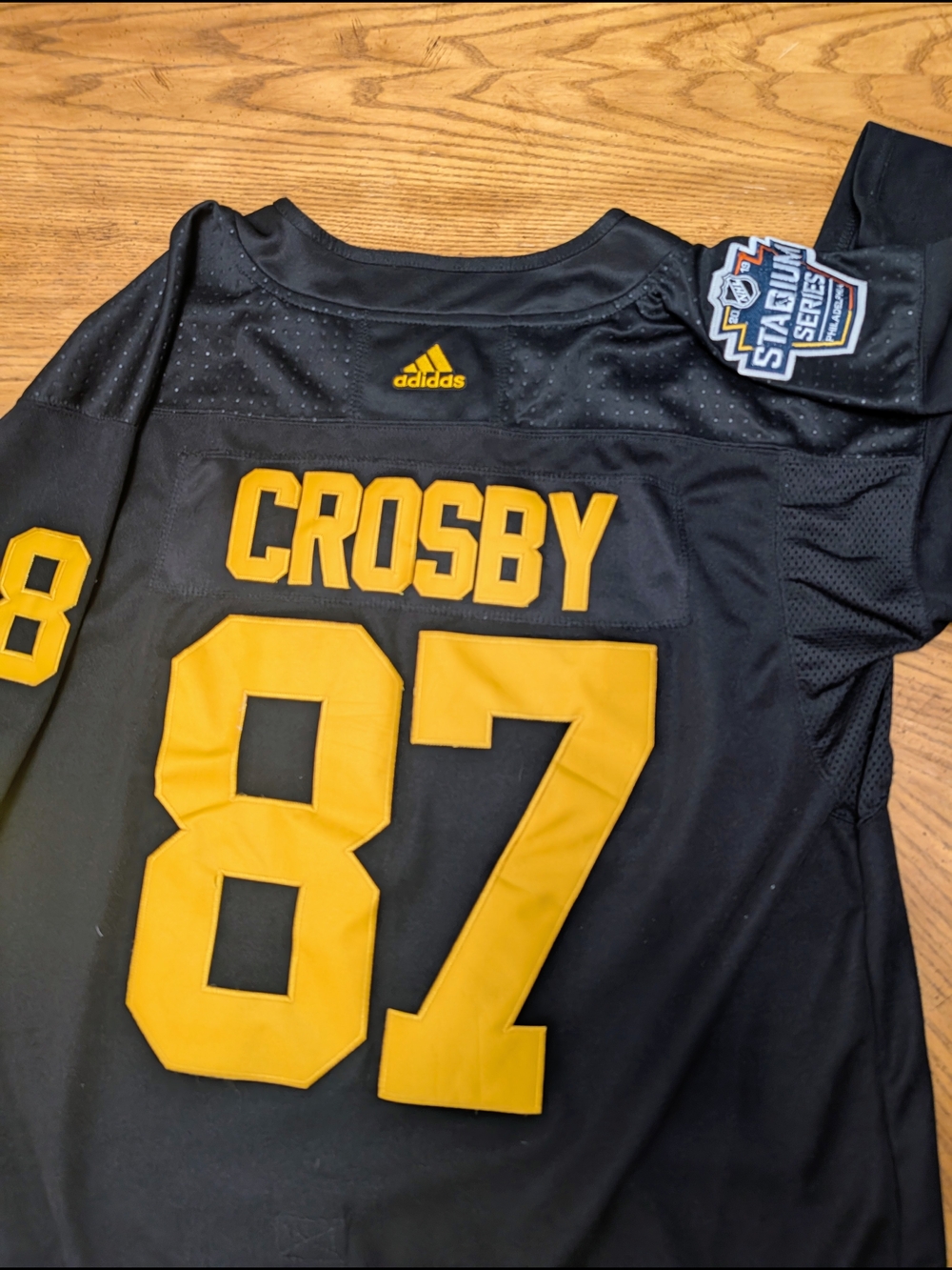 Adidas Black and Yellow NHL Hockey Jersey with Captain 'C' Sydney Crosby 87 - Picture 2 of 7